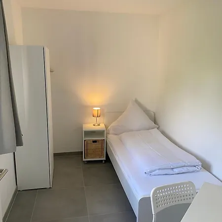 Owl Comfort Homes - Monteurwohnung/ Handwerkerunterkunft Apartment Porta Westfalica